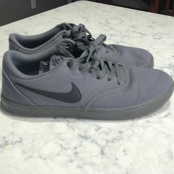 Nike Other - Nike SB Size 11